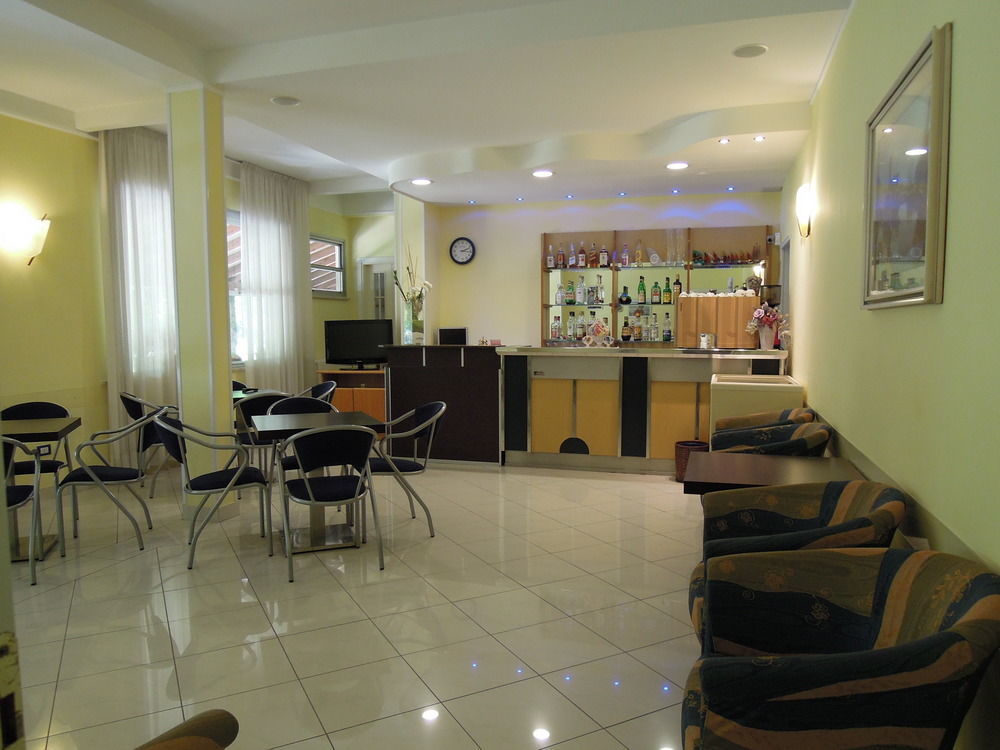 Hotel Rio Cesenatico Εξωτερικό φωτογραφία